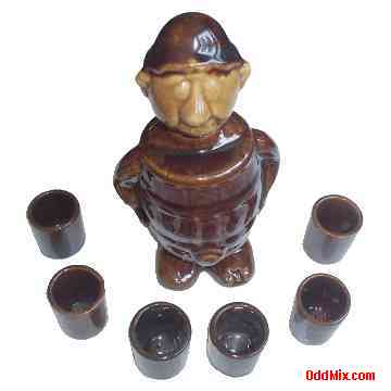 Liquor Set Eight Piece Decanter Server Fine Porcelain Classic Collectible Chinaware [8 KB]